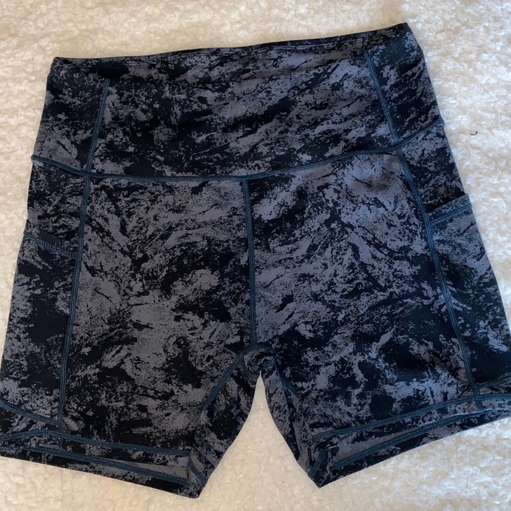 High Waist Yoga Shorts w/ Pockets